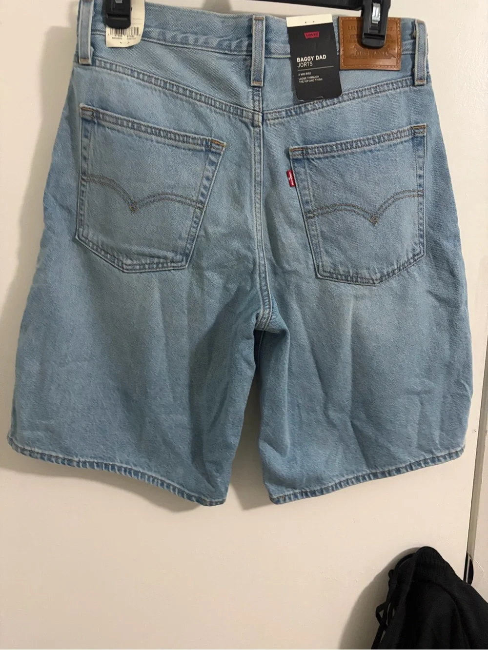 NWT New Levi’s sz 27 Baggy Dad Jorts shorts mid rise